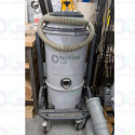 Aspirateur professionnel Nilfisk S2B 240 V avec tuyaux.